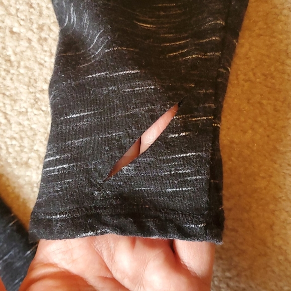 Cuddl Duds comforter size Medium cowlneck pullover - Picture 10 of 10